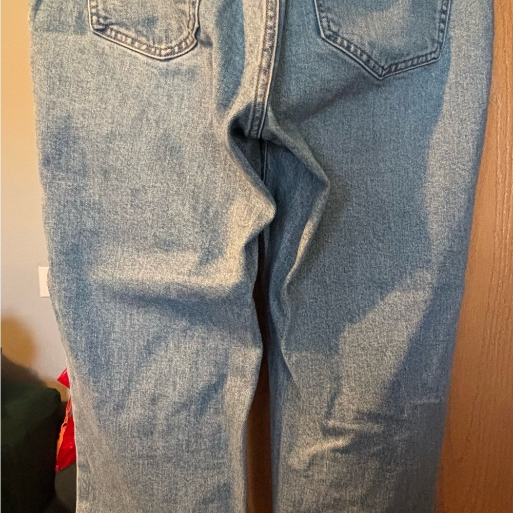 Express Super High Rise Mom Jean - Picture 5 of 6